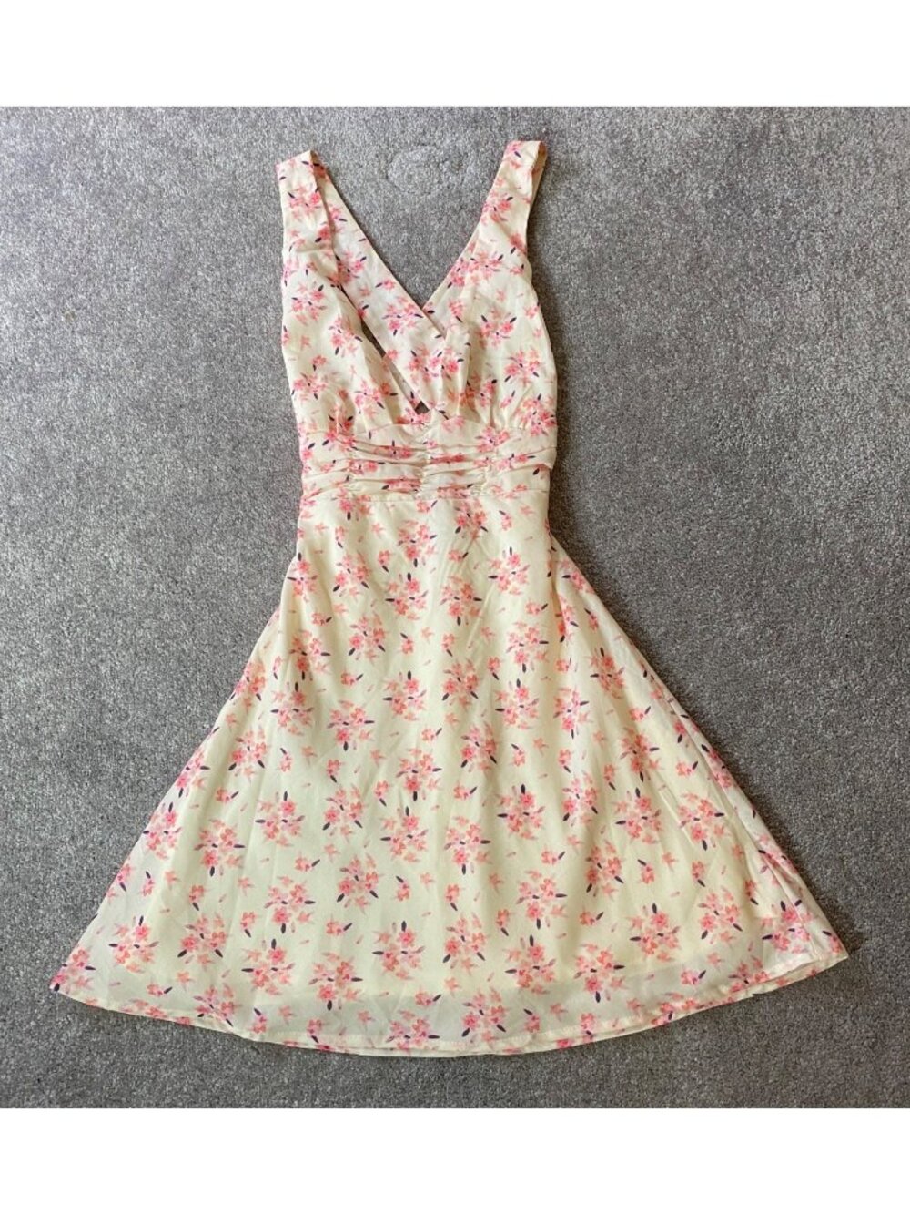 Princess Polly Floral Print Sleeveless Mini Dress V-Neck Cross-Back Size 2